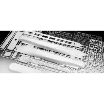 Reisilaeva mudel REVELL Queen Mary 2 komplekt, mõõtkavas 1:700