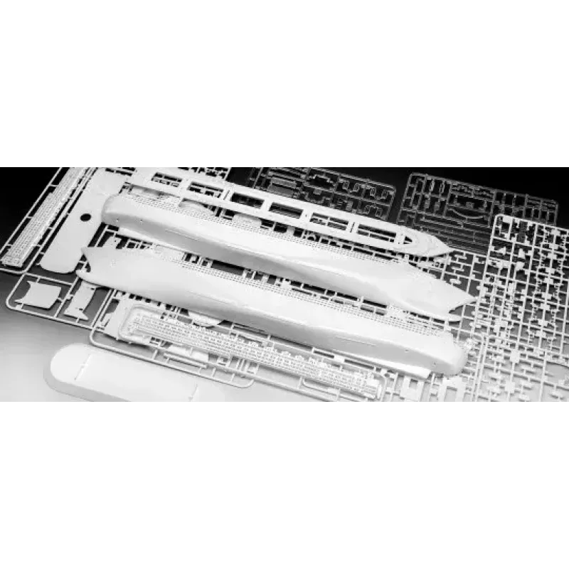 Reisilaeva mudel REVELL Queen Mary 2 komplekt, mõõtkavas 1:700