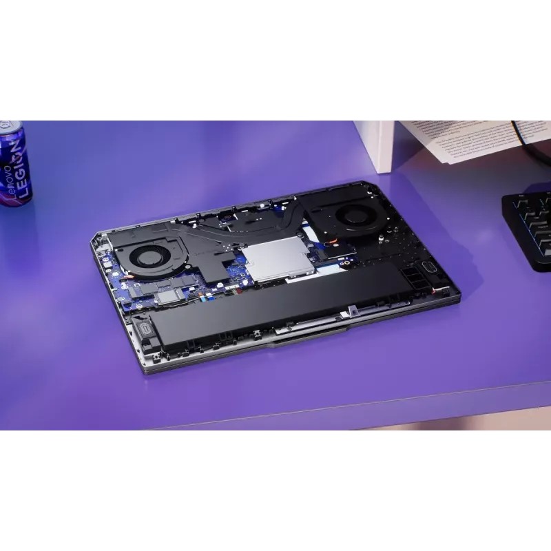 Sülearvuti Lenovo LOQ 17IRX10 17,3-tolline FHD IPS i7-13650HX 16 GB DDR5 1 TB SSD NVIDIA GeForce RTX 5060 8 GB Windows 11 Home Luna Grey