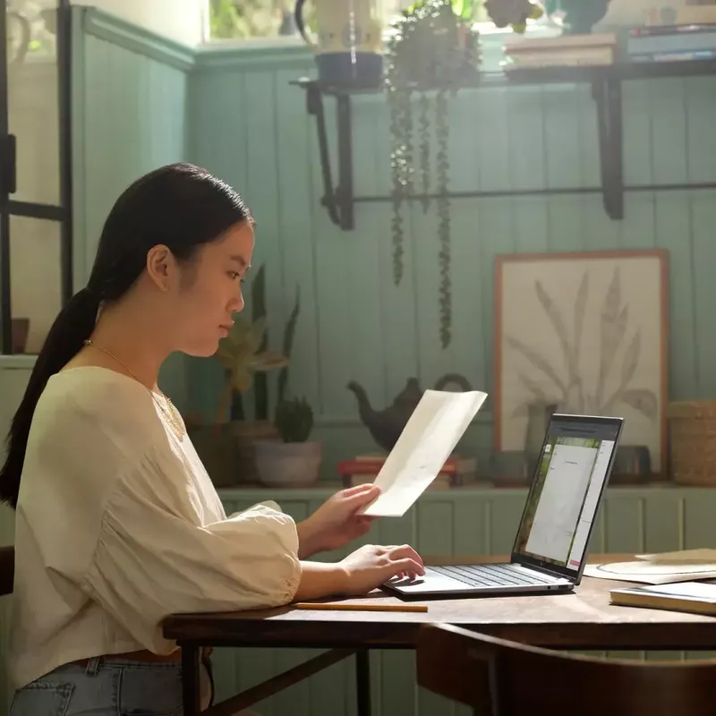 Sülearvuti HP ENVY x360 14 tolli Ryzen 7 8840HS 16 GB 512 GB Win11Home