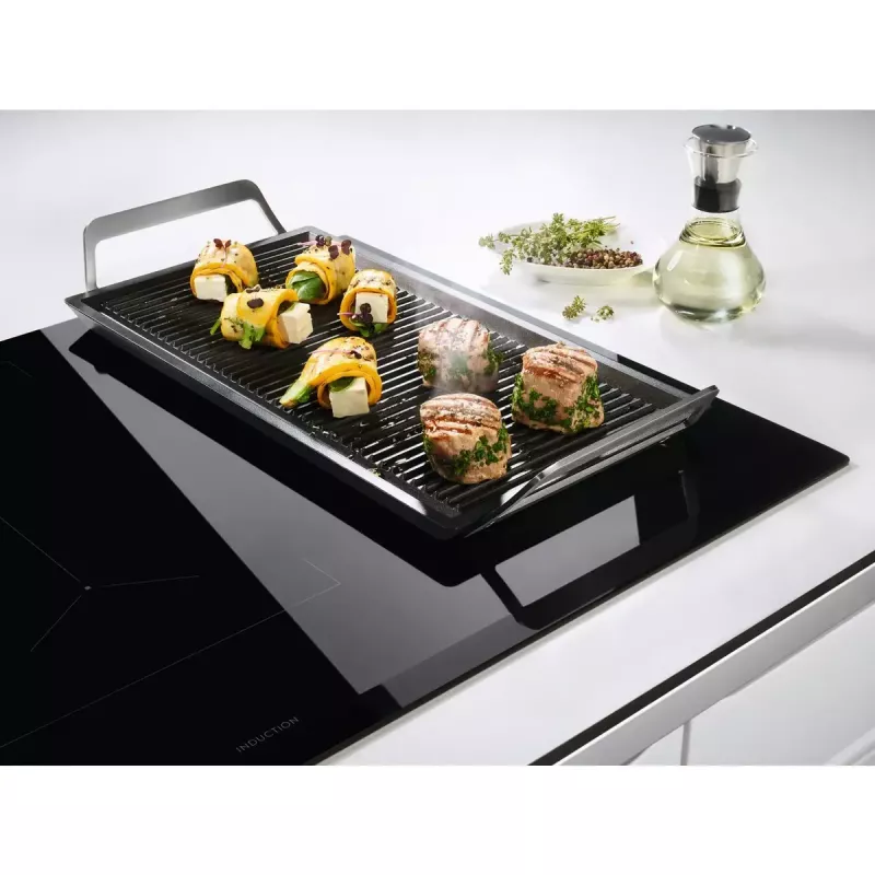 Electrolux EIV734 must sisseehitatud 68 cm tsooni induktsioonpliit 4 tsooniga