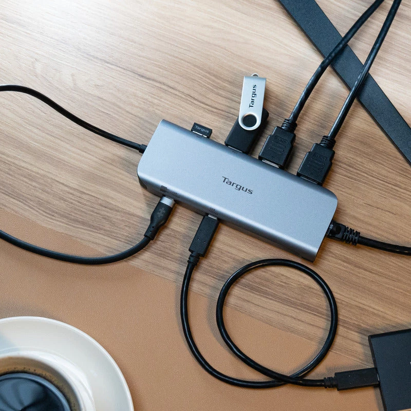 Targus Dual Video Mobile Dock 140 W EPR läbivooluga, juhtmega, USB 3.2 Gen 2 (3.1 Gen 2) USB-C, 140 W, 1000 Mbit/s, hall, 10 Gbit/s