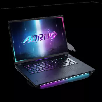 Sülearvuti Gigabyte AORUS Master 18 BZH Ultra 9 275HX 32 GB 2 TB W11 Pro RTX 5090 240 Hz