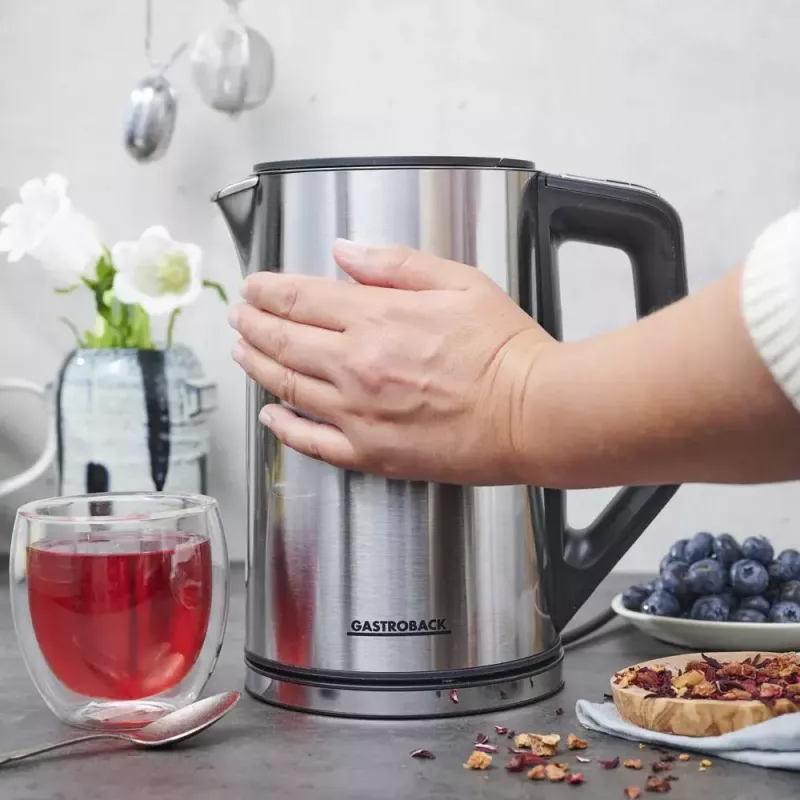 Elektriline veekeetja GASTROBACK Design Cool Touch 1,5 L 2200 W, roostevaba teras/must