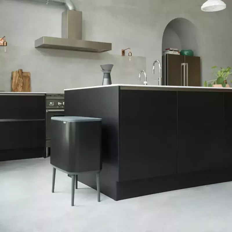 Prügikast Brabantia 316203 34L ristkülikukujuline terasest must
