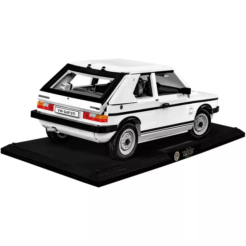 Mudelikomplekt mõõtkavas 1:12 Cobi Volkswagen Golf GTI 1976–1983 Executive Edition — detailne ehitatav koopia