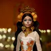 Barbie Signature Día De Muertos 2025 kogumisnukk volangilises kreemikas kleidis