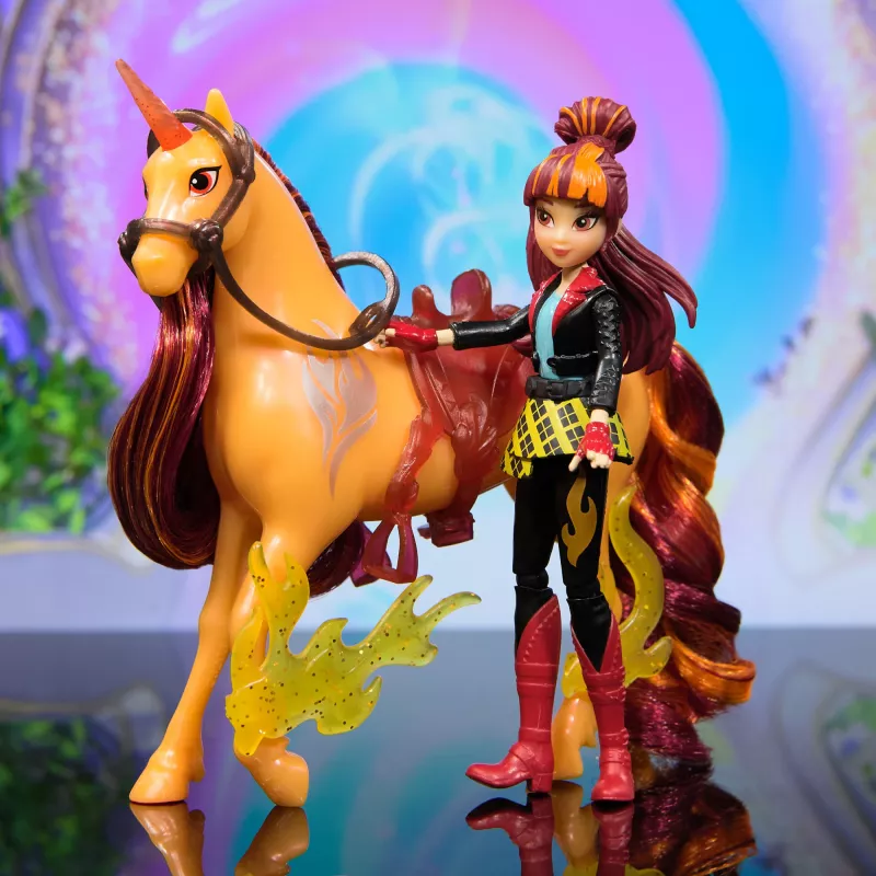 Unicorn Academy, Valentina & Cinder Sõpruse Jõu komplekt, Lihavõttekinkide idee, Nukud ja ükssarviku mänguasjad, Sisaldab poolläbipaistvat sadulat ja 2 võlujõu aksessuaari