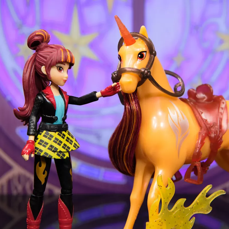 Unicorn Academy, Valentina & Cinder Sõpruse Jõu komplekt, Lihavõttekinkide idee, Nukud ja ükssarviku mänguasjad, Sisaldab poolläbipaistvat sadulat ja 2 võlujõu aksessuaari