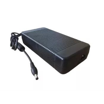 CoreParts MBA1398 toiteadapter/muundur must