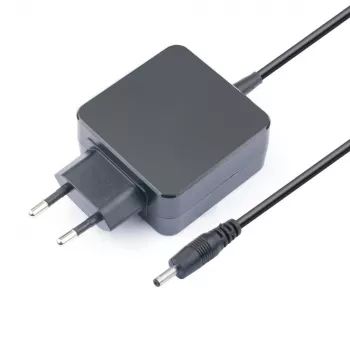 CoreParts MBXLE-AC0001 toiteadapter/muundur Siseruumides 20 W Must