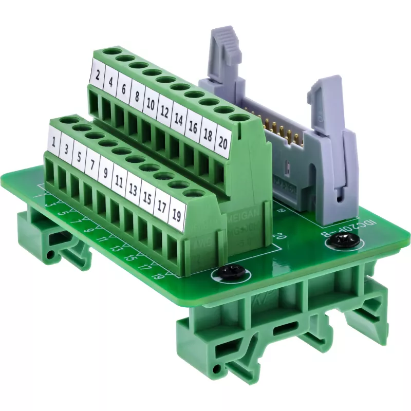 Kaabelsoomuundur InLine 92504P — adapter pistiku soo muutmiseks (mudel 92504P)