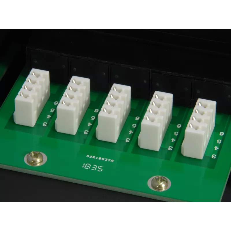 Equip 25-pordine Cat.3 RJ45 ISDN jaotusliides, must