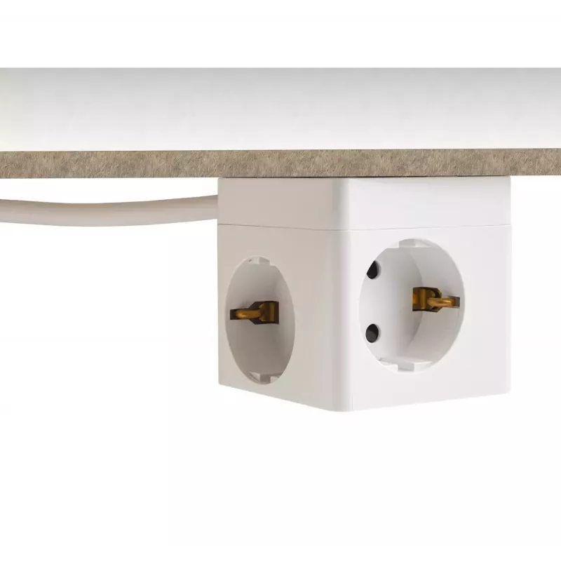DeLOCK 11502 toitepikendus 1,5 m 3 vahelduvvoolu pistikupesa siseruumidesse valge