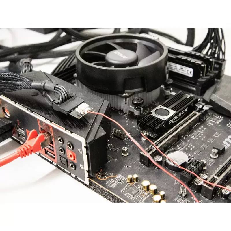 Jahutusradiaator DeLOCK jahutusradiaator ventilaatoriga M.2 SSD 2280 must alumiinium