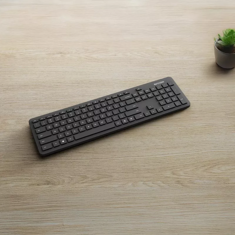 Incase Disainitud Microsofti poolt Bluetooth-klaviatuur Universal QWERTY Saksa Must