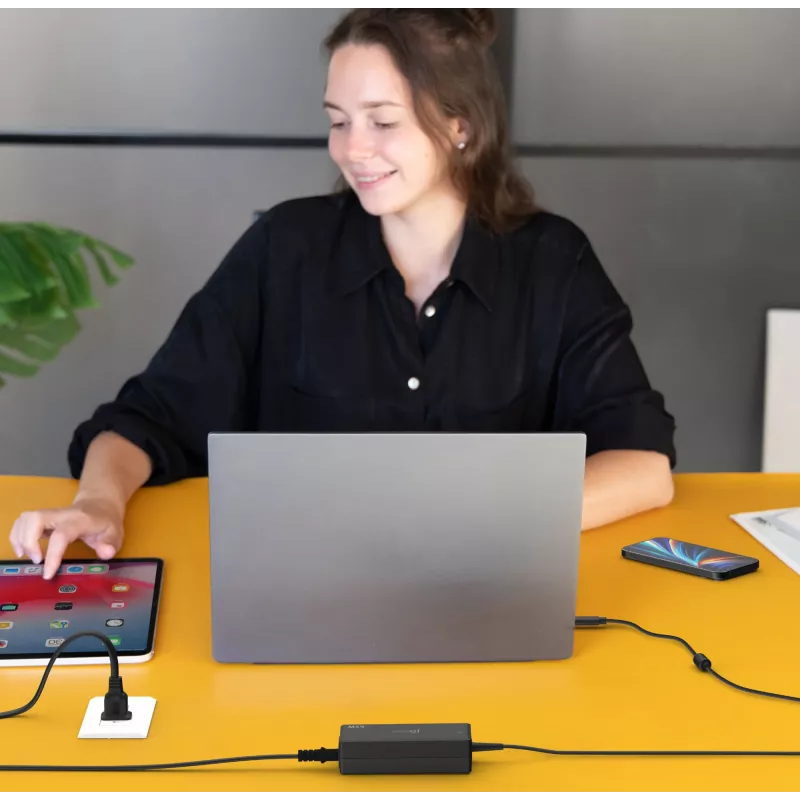 USB-C PD toiteadapter j5create JUP1265 — 65 W, siseruumidesse, must, plastik, 118×32×50 mm (EL)
