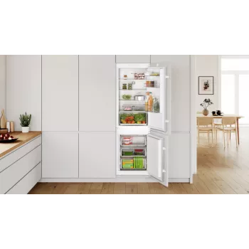 Bosch Serie 2 KIN86NSE0 külmik-sügavkülmik sisseehitatav 260 L