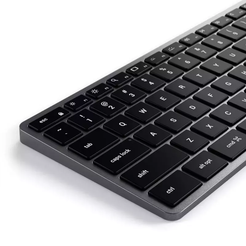 Satechi X3 täissuuruses (100%) Bluetooth-klaviatuur QWERTY inglise keel — must/hall