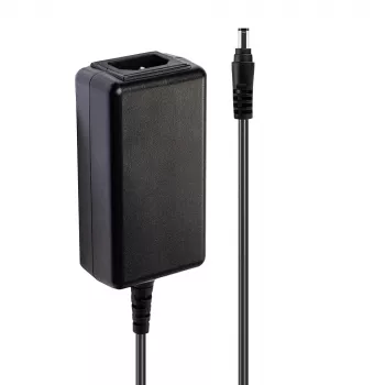 Lindy 5 V alalisvoolu 4 A IEC C14 toiteplokk, 5,5/2,5 mm, universaalne, siseruumides, 100–240 V, 50/60 Hz, 20 W, 5 V