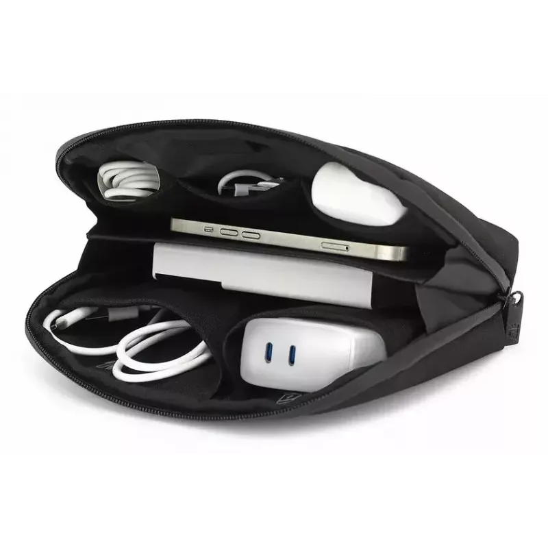 ACT City Accessory Travel Organizer, valmistatud taaskasutatud plastpudelitest