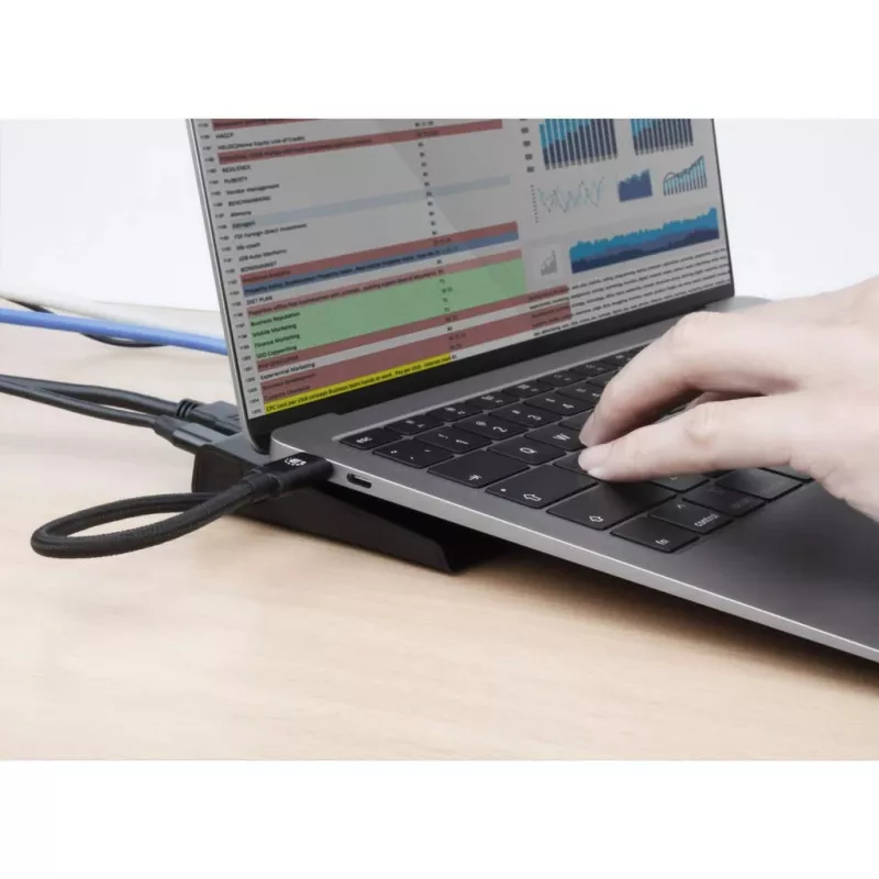 Manhattan USB-C dokk/jaotur kaardilugeja ja MST-ga, pordid (x9): Audio 3.5 mm, DisplayPort, Ethernet, HDMI, USB-A (x3), USB-C ja VGA, toiteedastusega (100 W) USB-C porti (märkus: vajalik USB-C seinakruvilaadija ja USB-C-kaabel), kõiki porte saab kasutada korraga