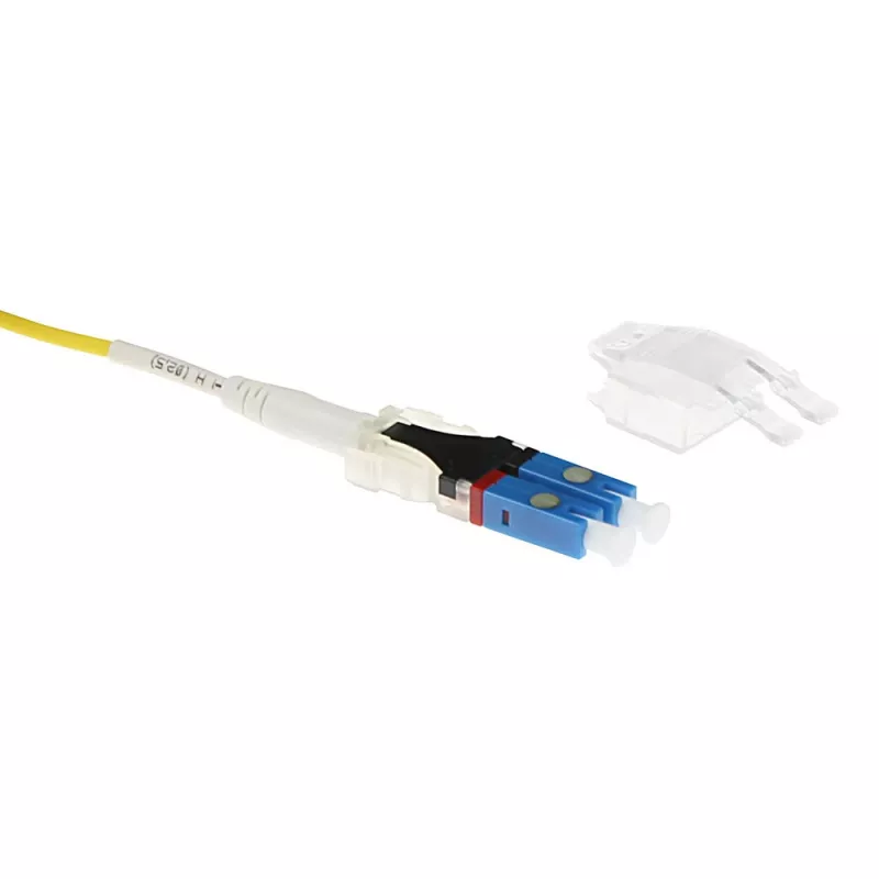 ACT 15 meetri Singlemode 9/125 OS2 Polaarsusekeeruga fiiberkaabel LC-pistikutega