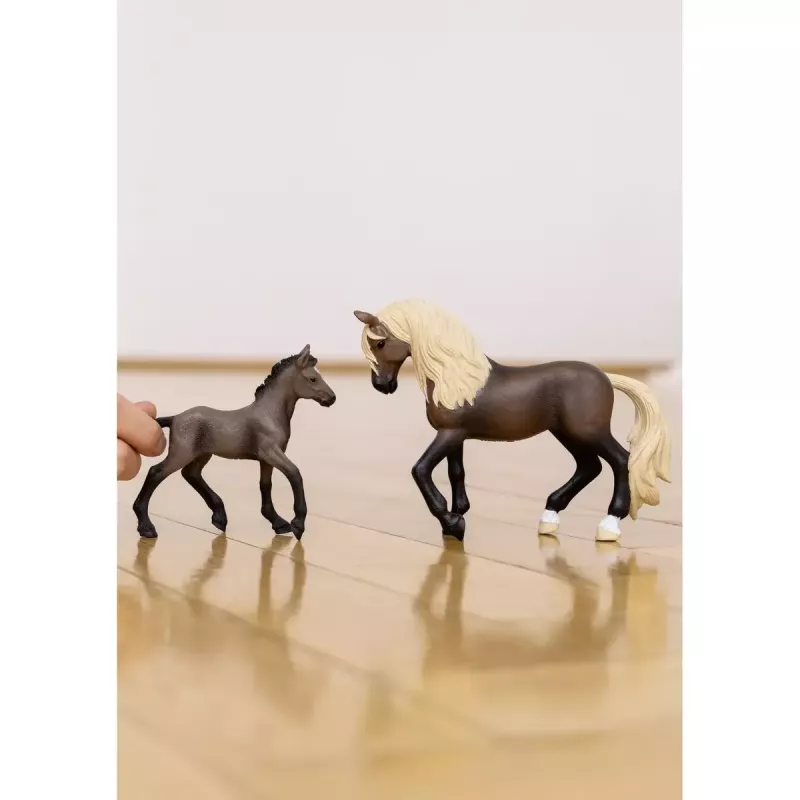 Schleich hobusefiguur Peruu Paso täku mudel 13952, vanusele 5+, beež/pruun