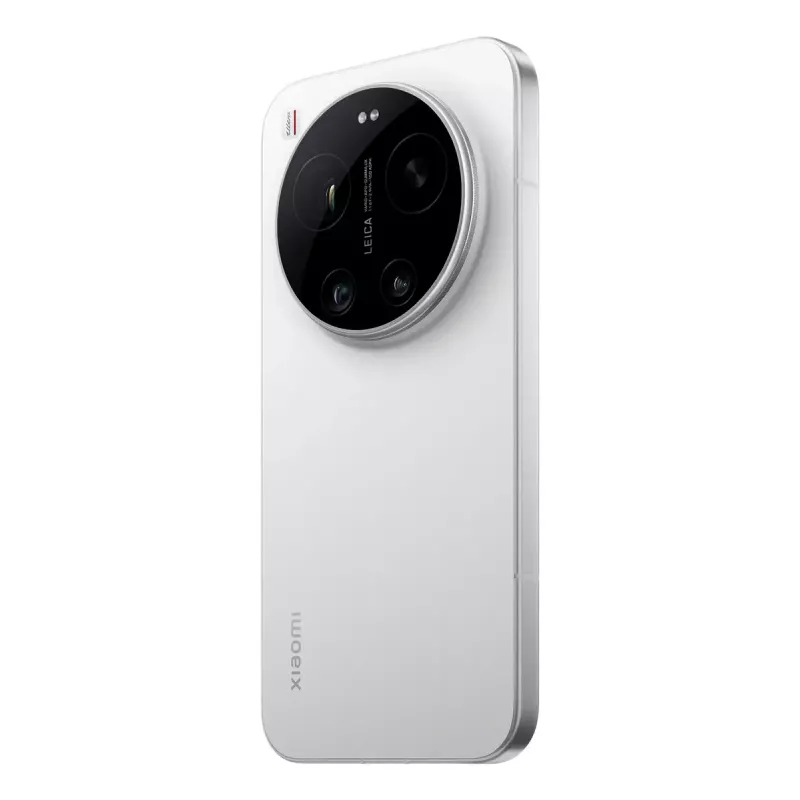 Nutitelefon Xiaomi 17 Ultra — 6,9 tolli (17,5 cm) 2656×1220, Snapdragon 8 Elite Gen 5, 16 GB muutmälu, 512 GB, 6000 mAh, valge