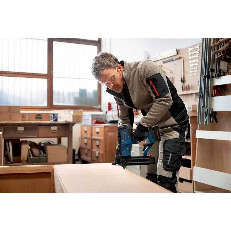 Bosch GNH 18V-50 M Professional naelapüstol, aku