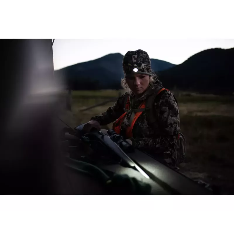 Käeshoitav taskulamp Ledlenser MH8 Must