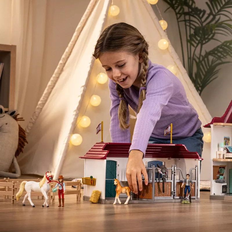 schleich HORSE CLUB Järveäärne maamaja ja tall, maja, hobused, 5 a, mitmevärviline