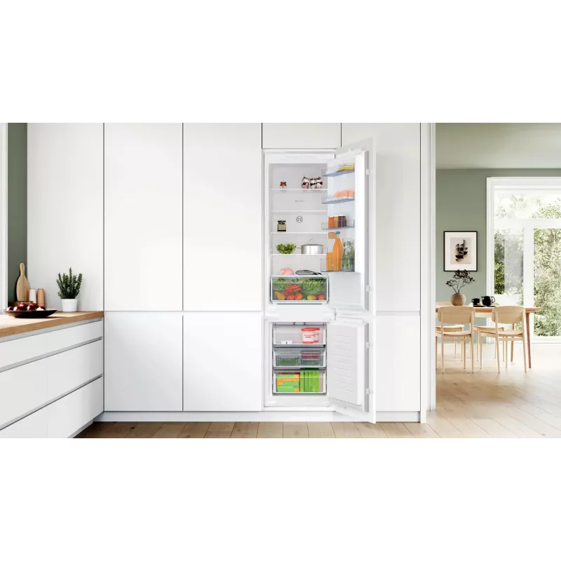 Bosch Serie 2 KIN96NSE0 külmik-sügavkülmik sisseehitatav 290 L Valge