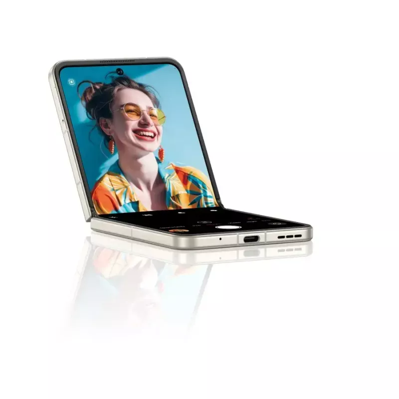 Nutitelefon NUBIA Flip komplekt ümbrise, kõrvaklappide ja jahutusega (must)