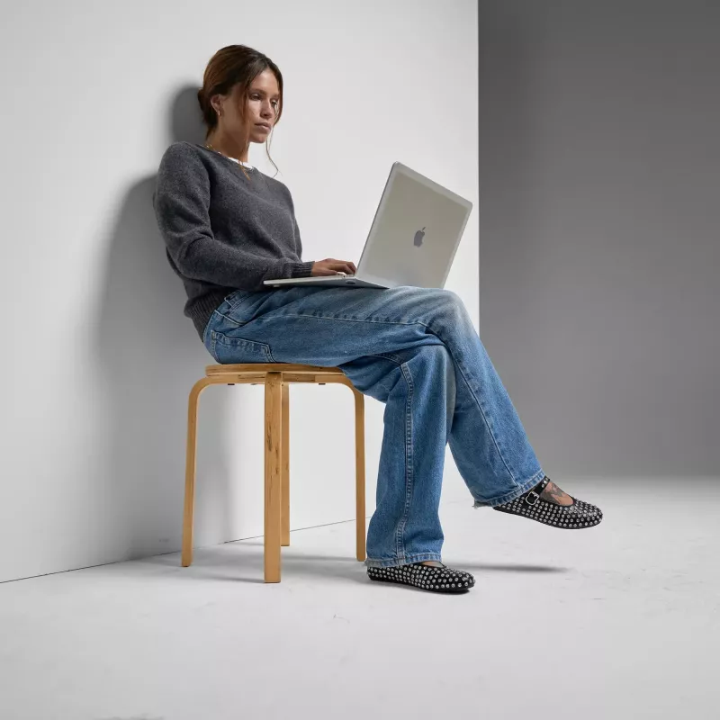 Incase Edge kõvakest ümbris Makrolon®-iga 14-tollisele MacBook Pro-le (M1-M4, 2021-2024)