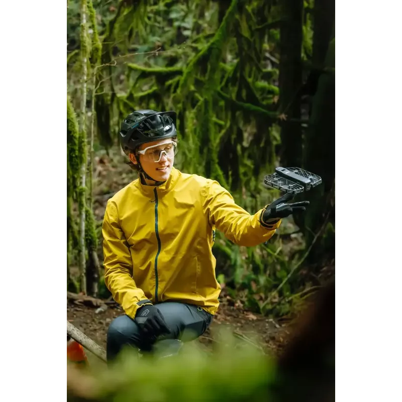 Mini-droon HOVERAir X1 Pro — 4 rootorit, 12 MP kaamera, 4K video, 1000 m ulatus, 1920 mAh aku, 32 GB sisemälu, Must