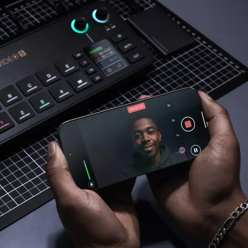 Mitmekanaliline taskuhäälingu- ja otseülekande tootmiskonsool Rode RodeCaster Video S RCVS-E — puuteekraan, Wi‑Fi, Bluetooth 5.3, 5x USB-C, 3x HDMI-sisend, 1x HDMI-väljund, microSD