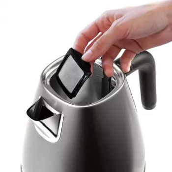 De’Longhi KBIN2001.TB elektriline veekeetja 1,7 L 2000 W Titaan