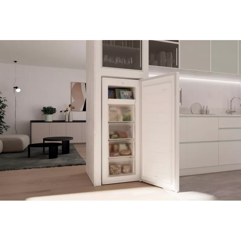 Candy CNUQ2L513EWH püstine sügavkülmik eraldiseisev 169 L valge