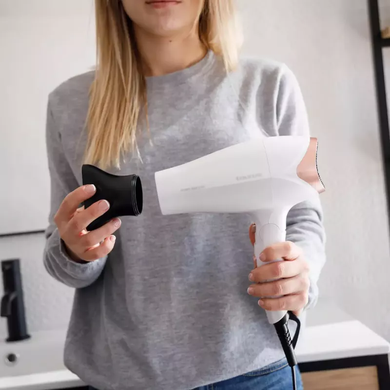 Föön Taurus STUDIO 2500 IONIC 2400 W valge, ioonfunktsiooniga, 3 kuumusastet, 2 kiirust, difuusori ja koondajaga