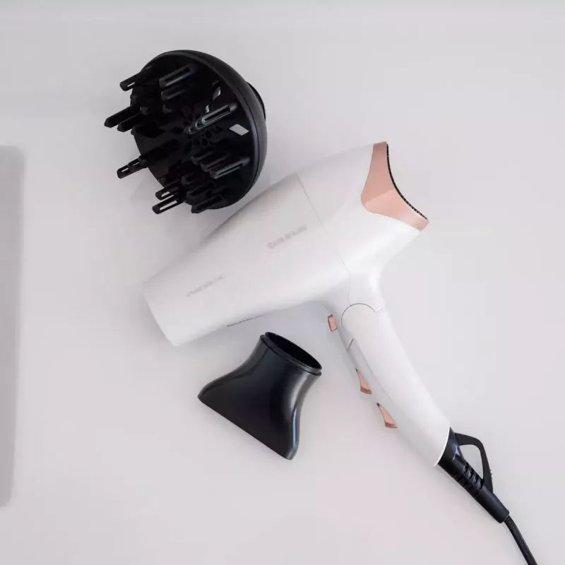 Föön Taurus STUDIO 2500 IONIC 2400 W valge, ioonfunktsiooniga, 3 kuumusastet, 2 kiirust, difuusori ja koondajaga
