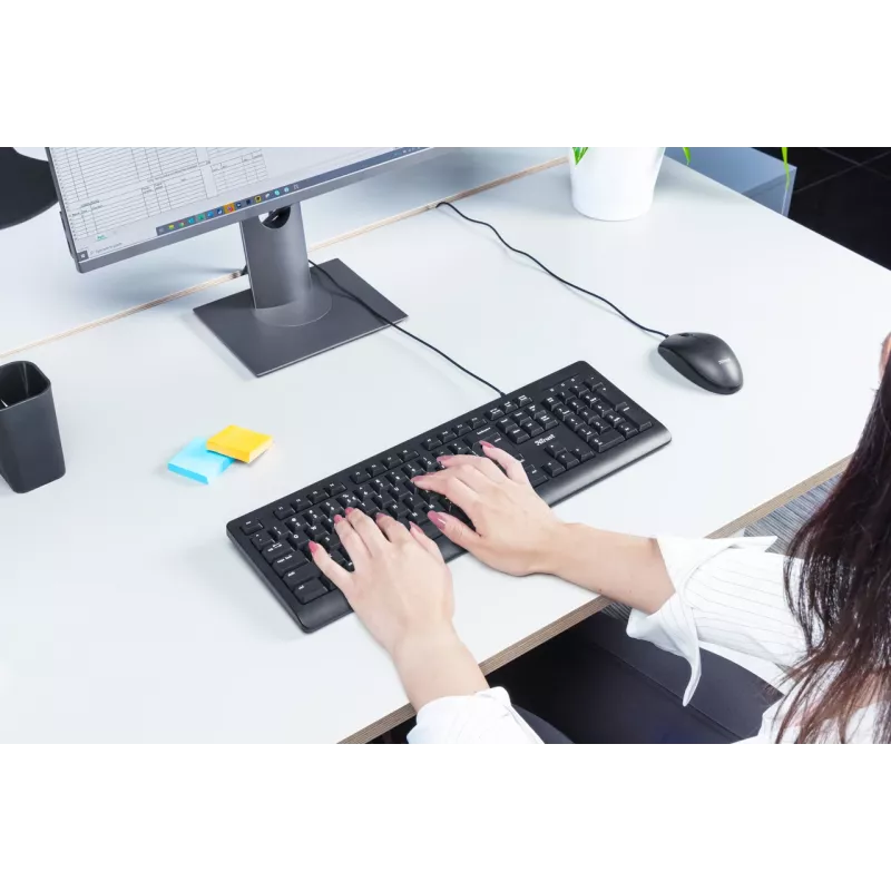 Trust TK-150 klaviatuur Universal USB QWERTY Must
