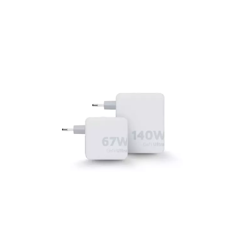 Kaasaskantav 140 W GaN reisilaadija Xtorm XVC2140, 3× USB-C PD porti ja 2 m USB-C kaabel, valge