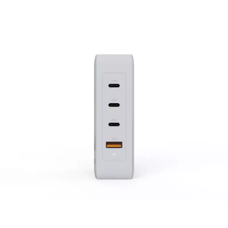 Kaasaskantav 140 W GaN reisilaadija Xtorm XVC2140, 3× USB-C PD porti ja 2 m USB-C kaabel, valge