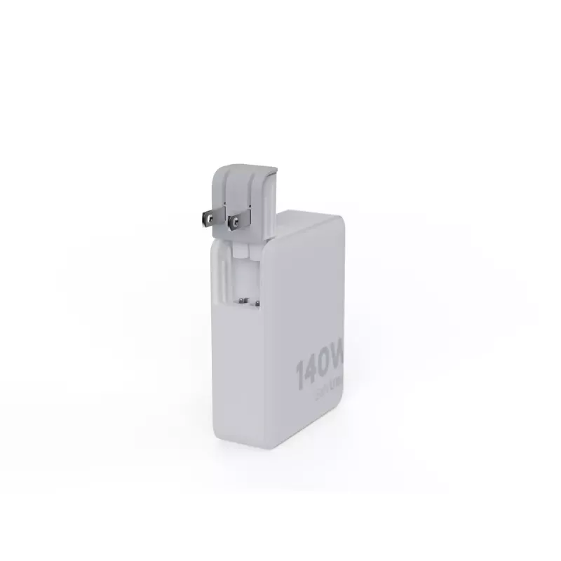 Kaasaskantav 140 W GaN reisilaadija Xtorm XVC2140, 3× USB-C PD porti ja 2 m USB-C kaabel, valge