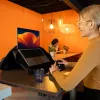 R-Go Tools sülearvutikott R-Go Viva, täisteranahk, integreeritud sülearvutialusega, õlarihm, 15,6-tolline, must