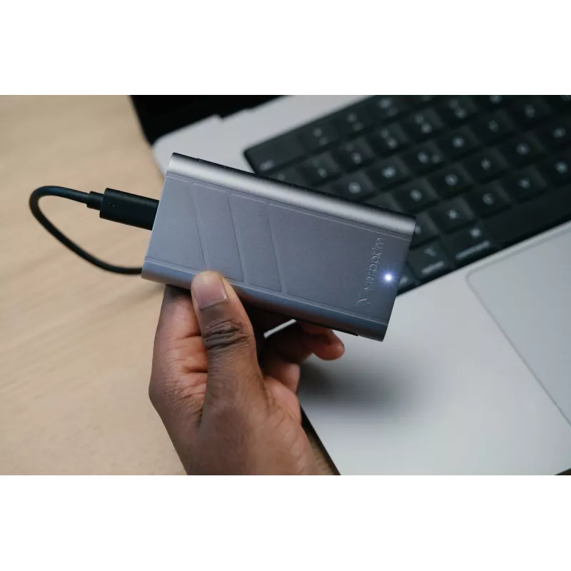 Verbatim TurboMetal SSD USB4 2 TB USB USB-C USB4 Gen 2x2 Silver