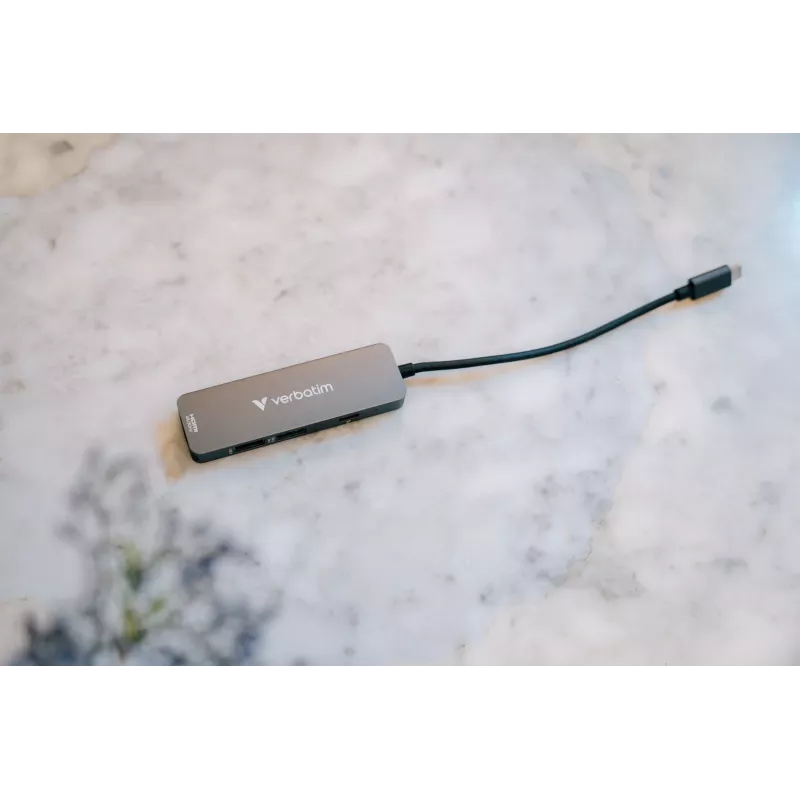 Verbatim USB-C Essentials Multijaotur, 4 porti: HDMI, USB-C PD, USB-A 3.2 Gen 1, USB-A