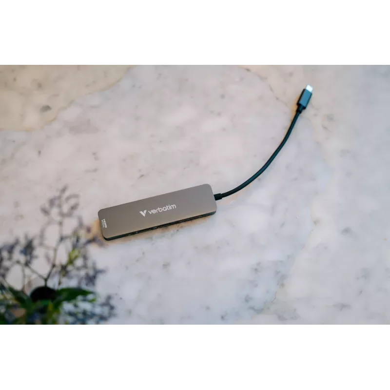 Verbatim USB-C Essentials Multiport Hub 6 porti: HDMI, USB-C PD, USB-A 3.2 Gen 1, USB-A, SD ja microSD