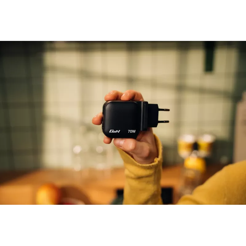 Verbatim Mini GaN Charger 70W 3 Port US plug koos EU and UK adaptors